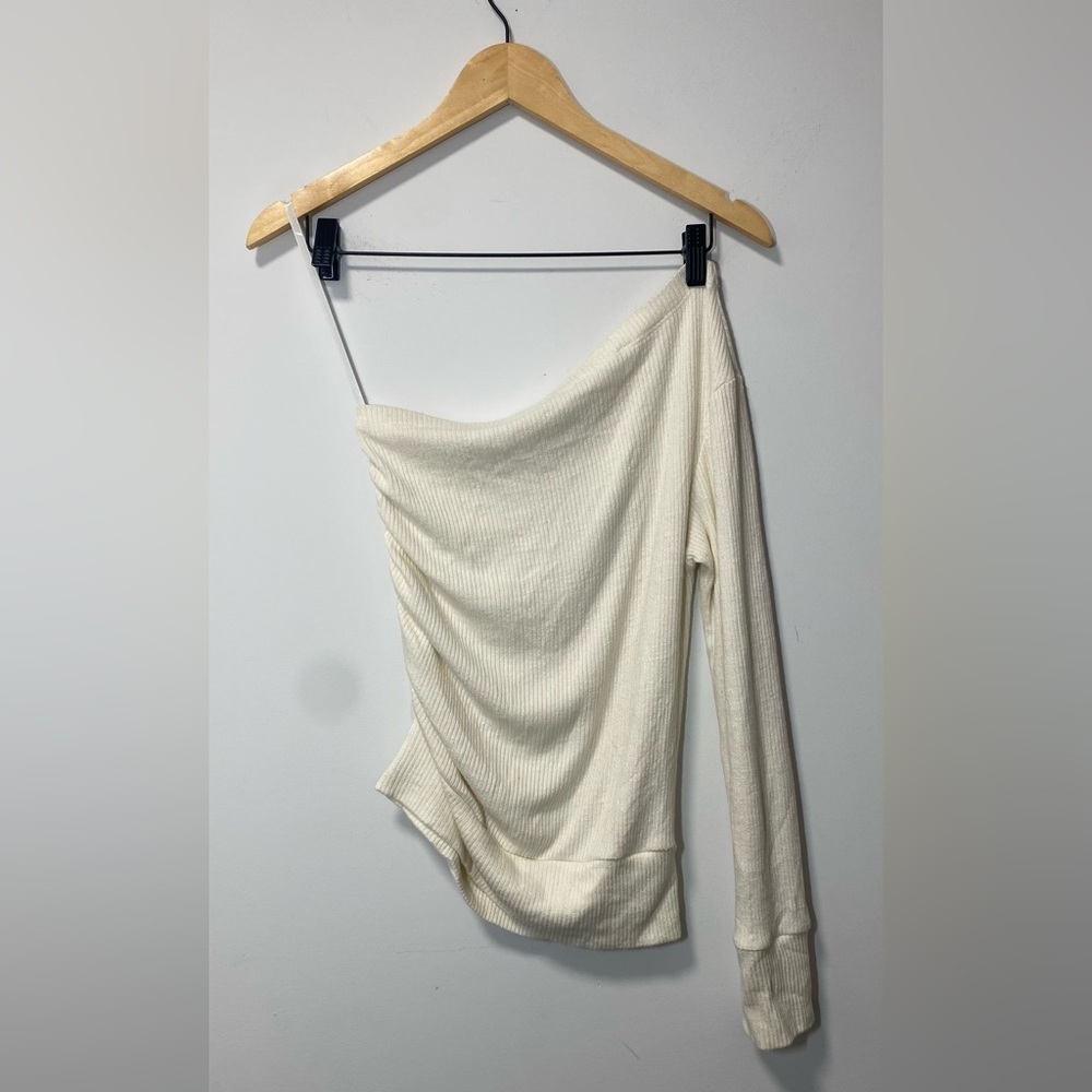 LNA Asymmetrical Off Shoulder Top Creamy/White size S - Picture 4 of 8